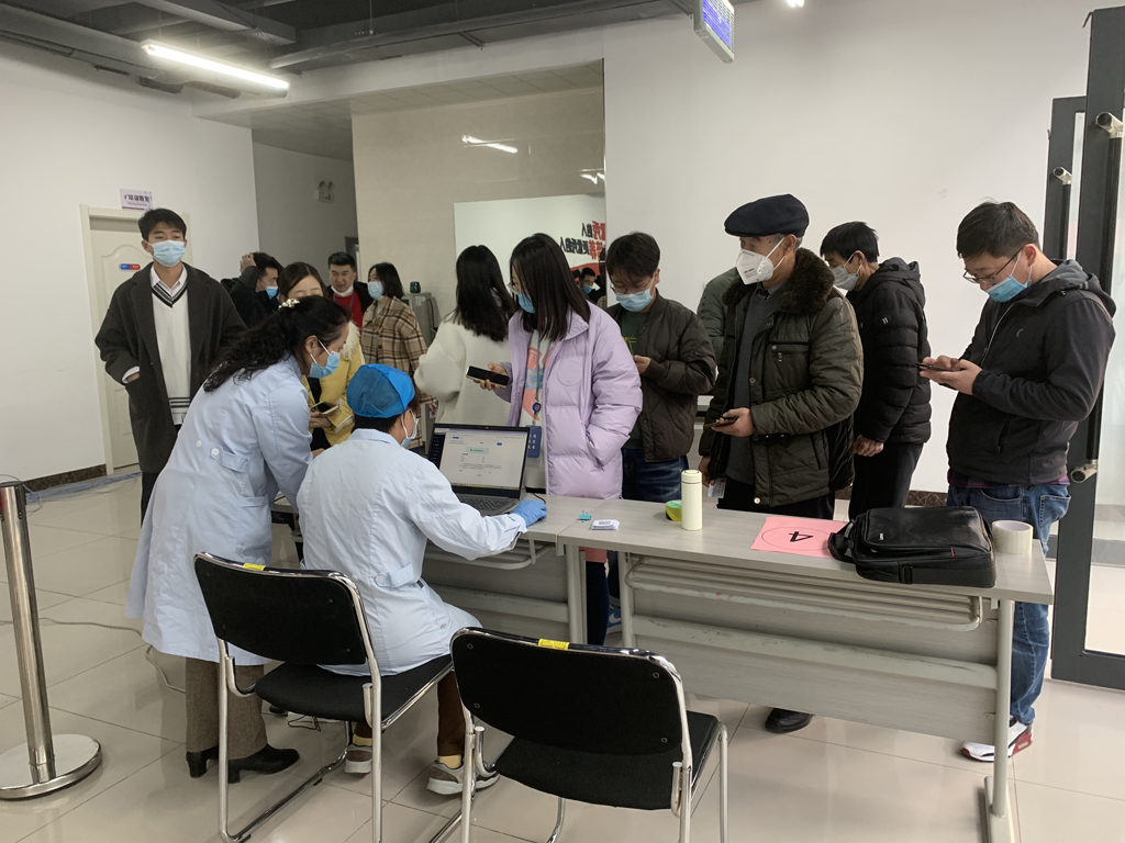 ks凯时微电组织开展疫苗加强针的接种工作